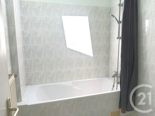 Appartement T3 à vendre - 3 pièces - 72.0 m2 - PLUVIGNER - 56 - BRETAGNE - Century 21 Le Roch Immobilier