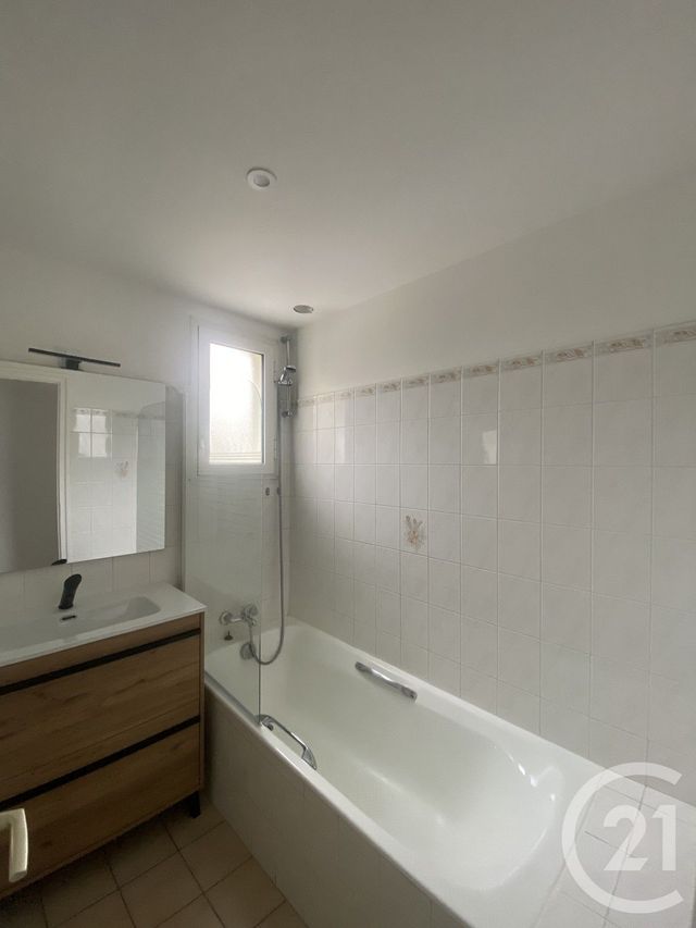 Appartement F3 à louer - 3 pièces - 70.19 m2 - AURAY - 56 - BRETAGNE - Century 21 Le Roch Immobilier