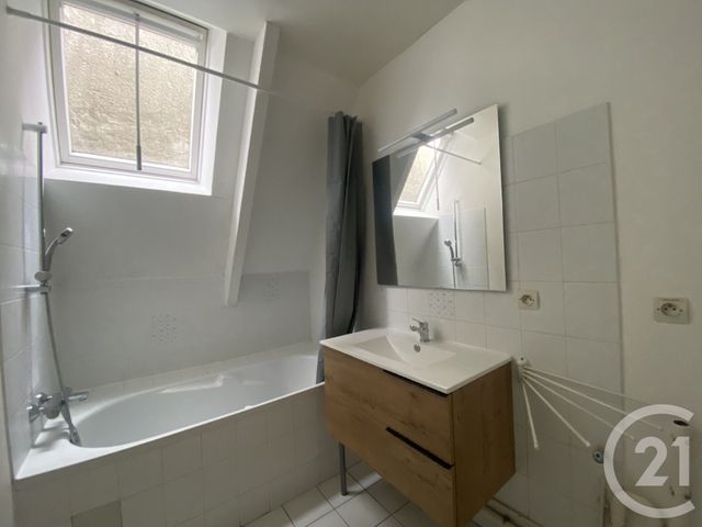 Appartement F3 à louer - 3 pièces - 54.46 m2 - AURAY - 56 - BRETAGNE - Century 21 Le Roch Immobilier